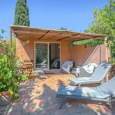 Ferienhaus Lovely In Grimaud Near Seabeach